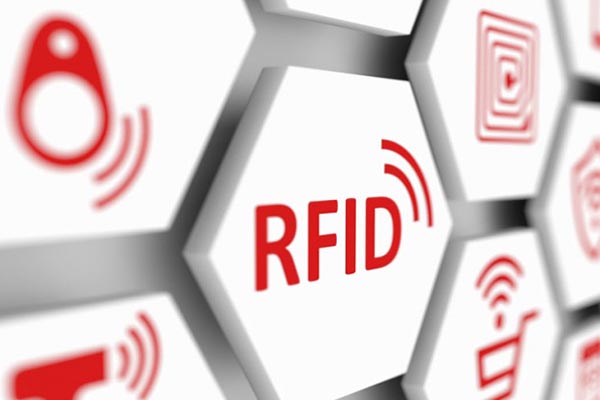 2018-02-04-o-que-e-tecnologia-RFID-e-como-ela-funciona-nos-cartoes-PVC-800×418